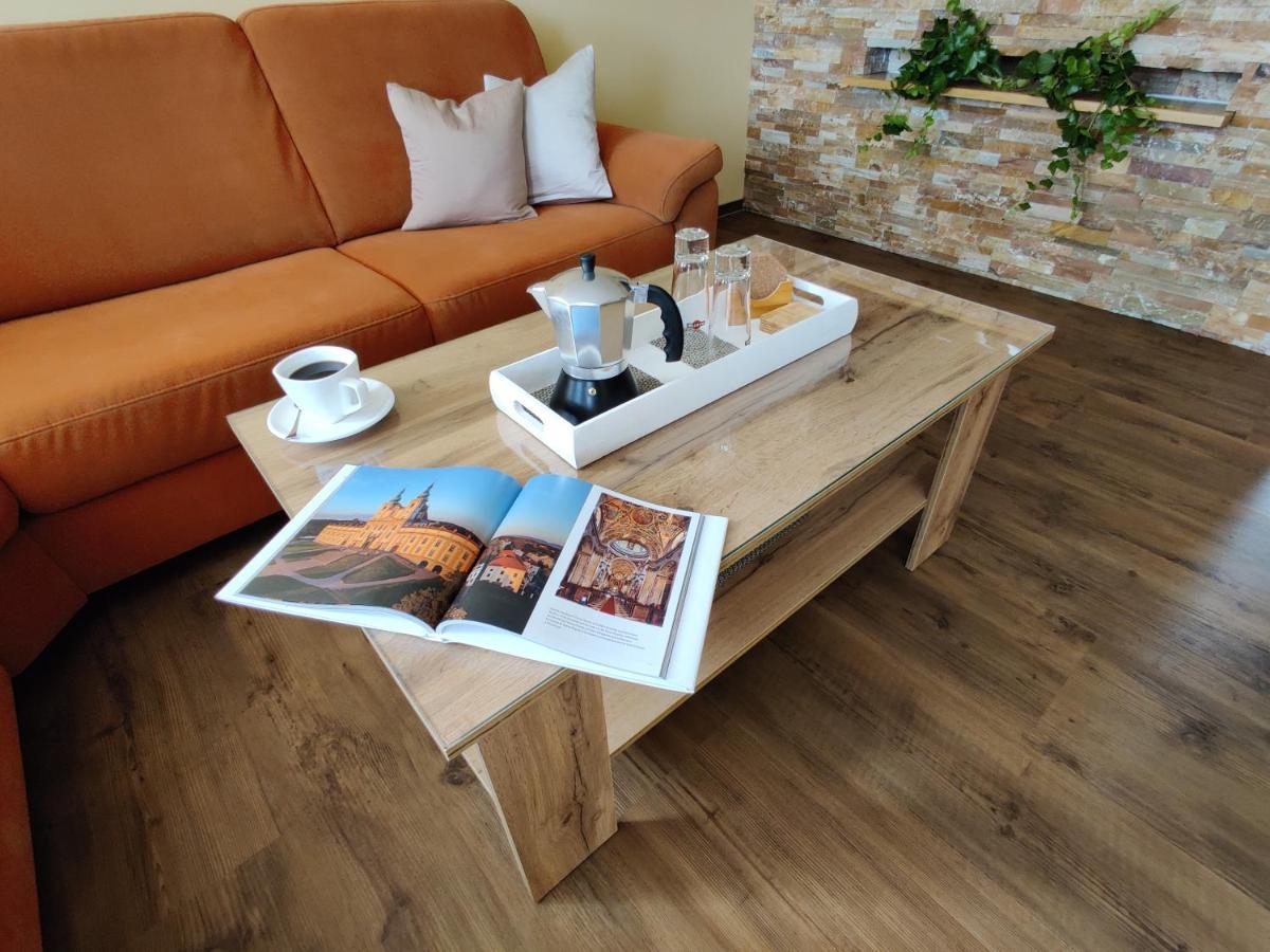 Apartmány V Našem Olomouc Esterno foto